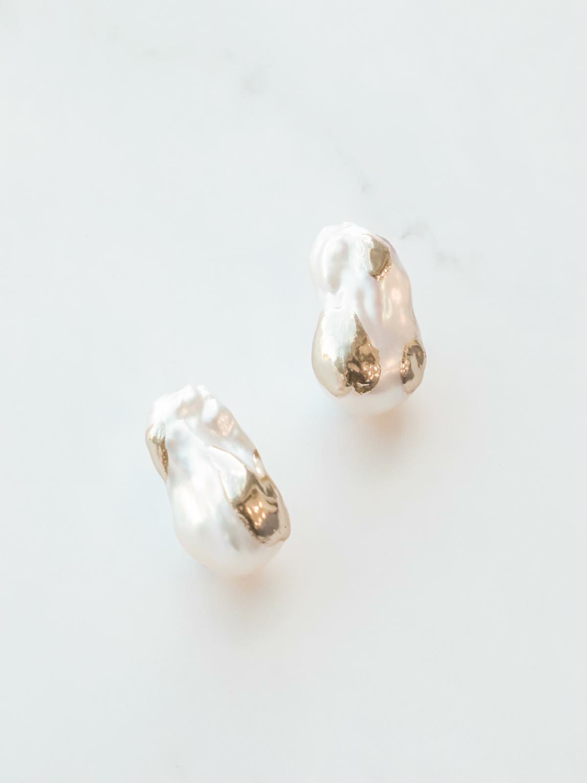 White Oyster Earring&Pierce - Vintage Gold 【WDP-ER-01